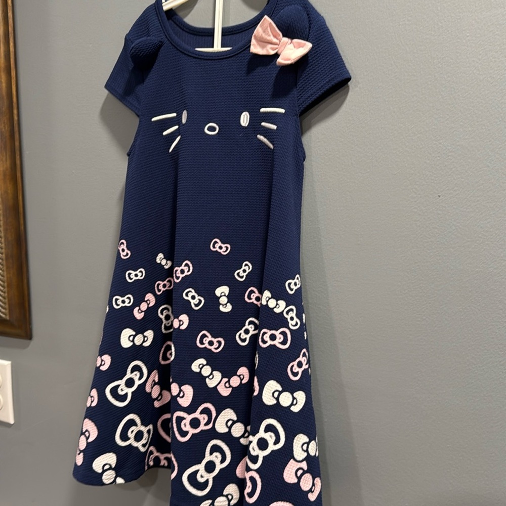 Hello Kitty Dress
Size 6x